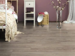 Stratifié Chêne Petterson D4763 Mega Plus - Style Maison De Campagne 16 Stratifié Chêne Petterson D4763 Mega Plus - Style Maison De Campagne -Sol Fournitures Boutique 4 schlafzimmer ambiente5922f93a70743vc1PqeSvGngZh