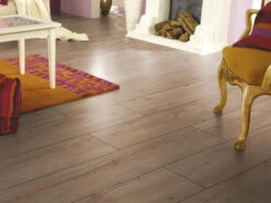 Stratifié Exquisit Plus Pinot Châtaignier D4716 Au Format De Lames Larges à L'ancienne -Sol Fournitures Boutique KR Pinot Kastanie 3immGFySQLH47S