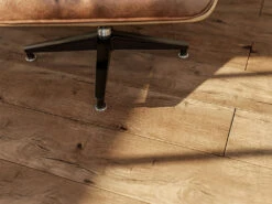 Parquet Chêne Earthquake Au Format De Lames Larges à L'ancienne Brossé 11 Parquet Chêne Earthquake Au Format De Lames Larges à L'ancienne Brossé -Sol Fournitures Boutique hp24 l4021136 environment 01gDkitGHJKC0mQ