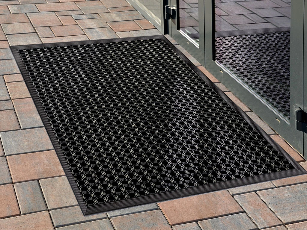 Tapis En Caoutchouc Avec Bord D'attaque Résistant à L'huile 5 Tapis En Caoutchouc Avec Bord D'attaque Résistant à L'huile – Image 3